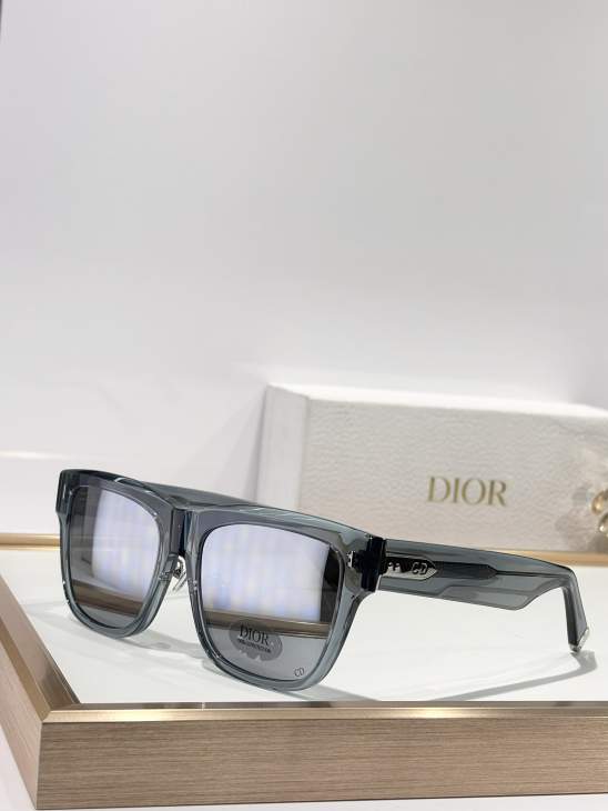 Picture of Dior Sunglasses _SKUfw76299501fw